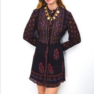 Zara DRESS WITH EMBROIDERED YOKE
0/6895/281/605/03